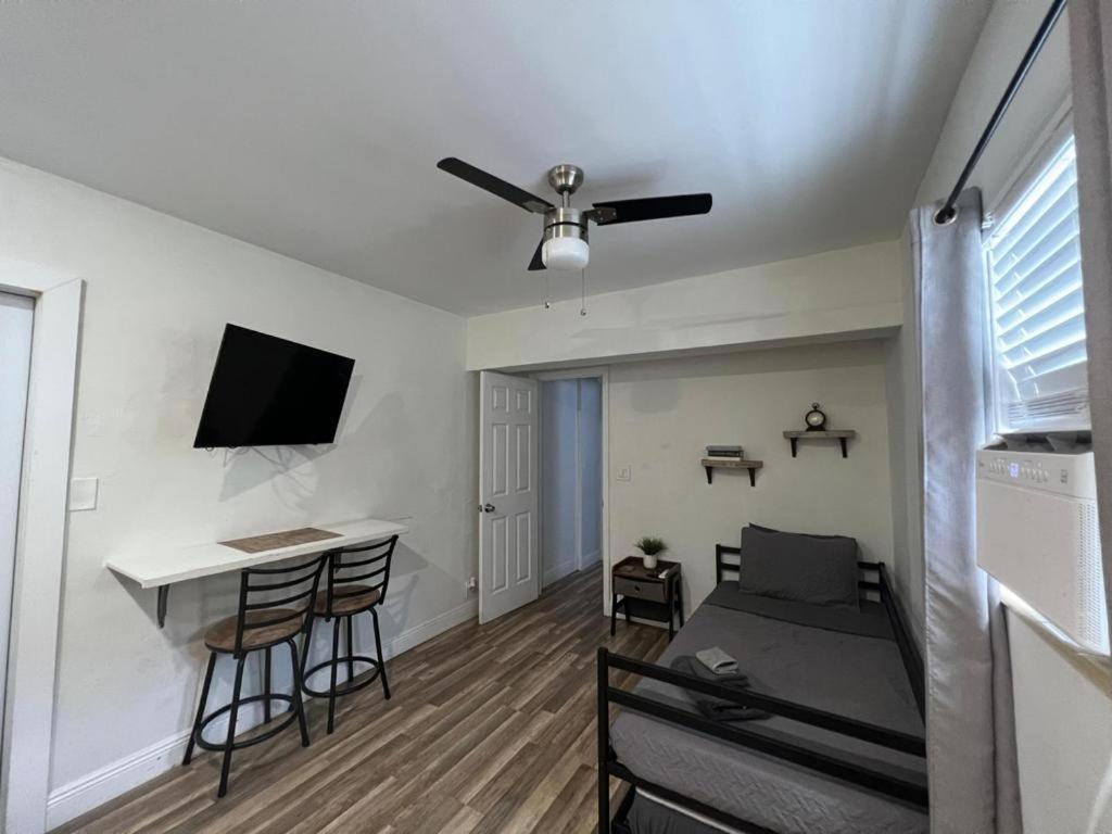 Designed Private Suites In Miami Exterior photo