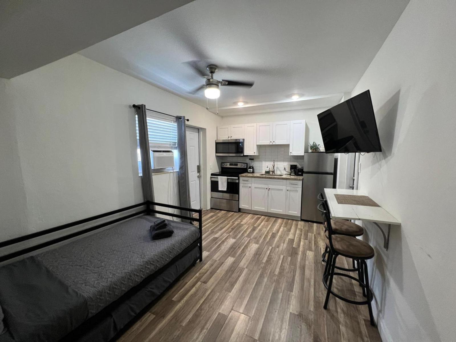 Designed Private Suites In Miami Exterior photo