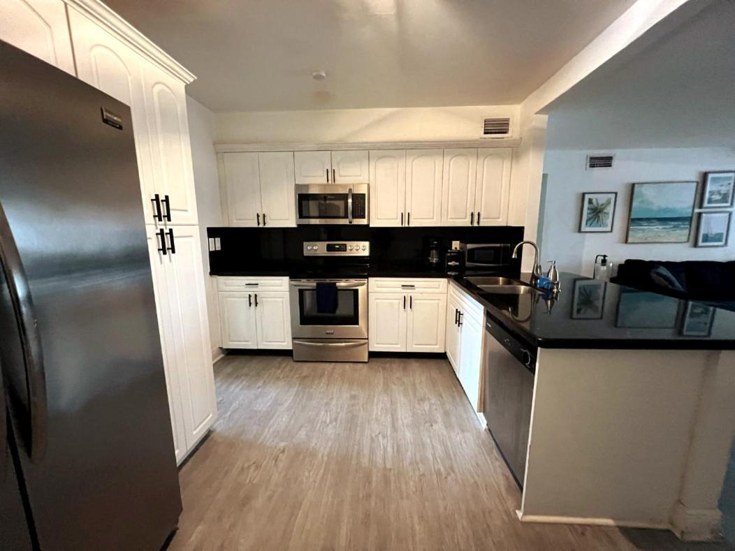 Designed Private Suites In Miami Room photo
